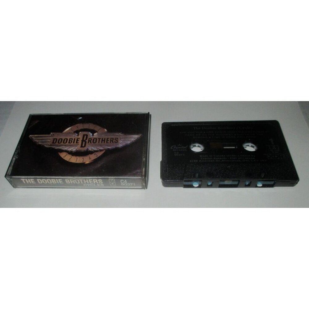 Doobie Brothers - Cycles on cassette (Capitol Records, 1989)
